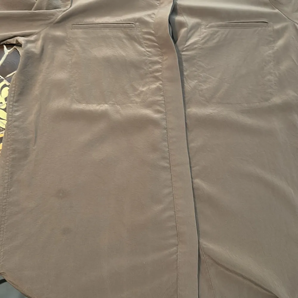 VINCE SILK BLOUSE SZ: 10 - Image 6