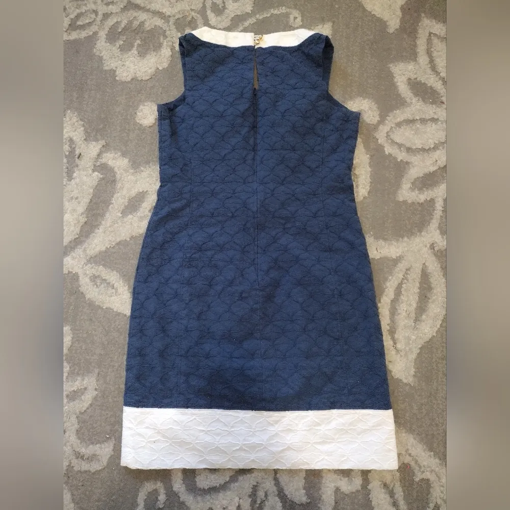 Vineyard Vines Navy and White Sleeveless Dress - Image 2