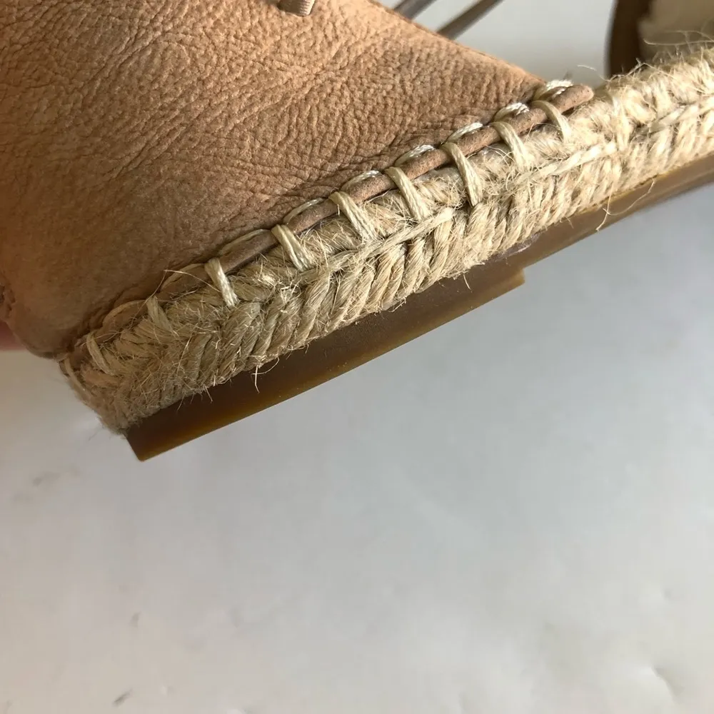 Eileen Fisher Lee Linen Espadrille Flat in Barley. Size 5 - Image 8