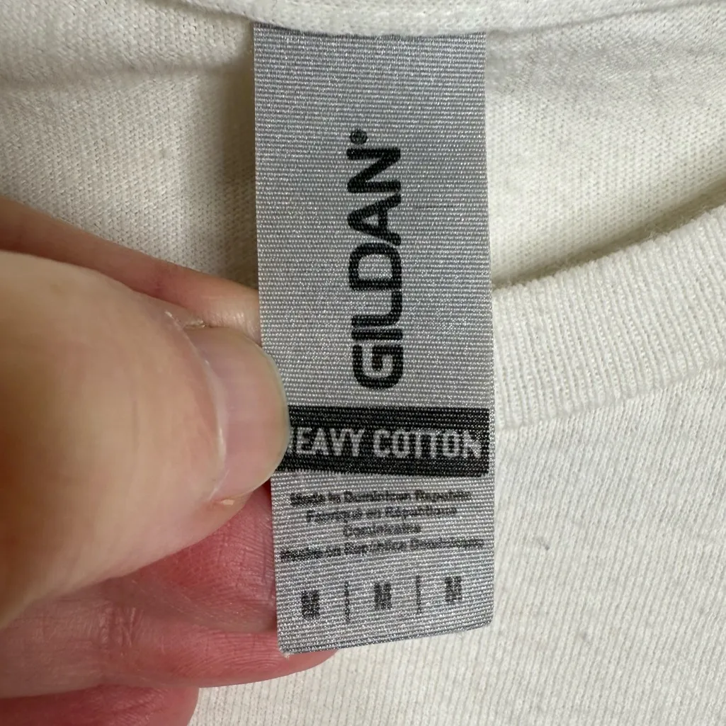 FLAWED Jojo Rabbit Hand art Peace sign T Shirt Size Medium Gildan Cotton - Image 3