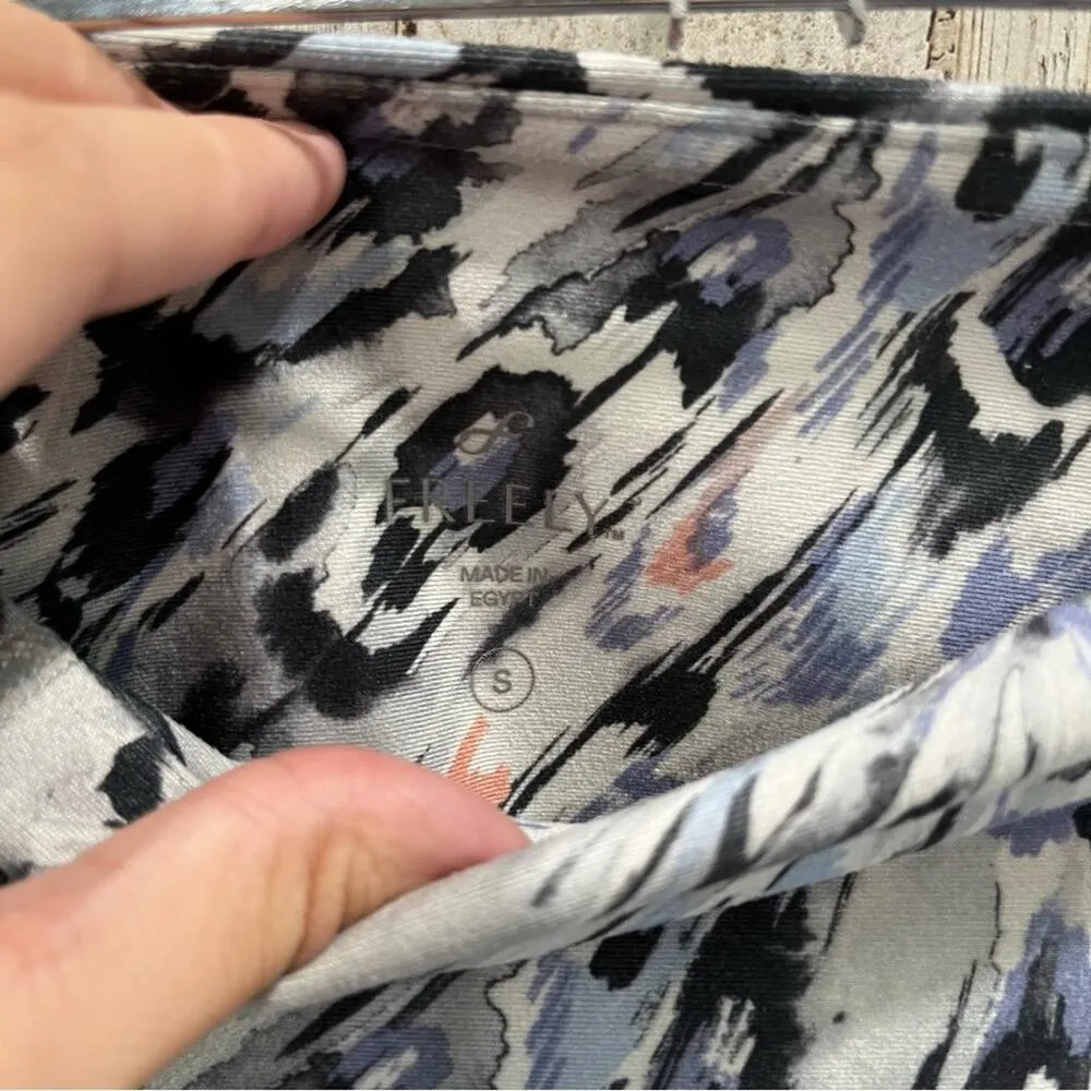 Freely Academy High Rise Patterned Crop Leggings Womens Small Blue - Image 3