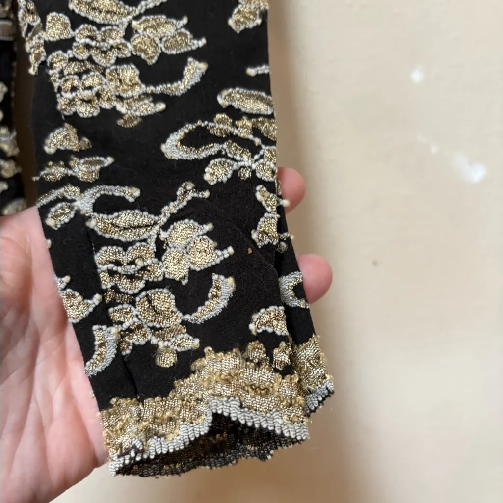 Vintage 90s Sheer Floral Lace Crop Top Long Sleeve Black Gold Moda Int’l - Image 6