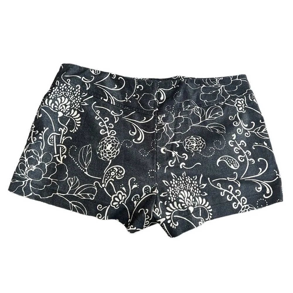 Express Stretch size 7/8 casual/dressy chino style shorts 2.5 inseam - Image 5