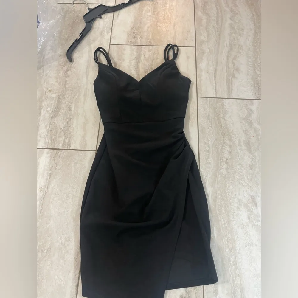 Dillards black hoco dress - Image 4