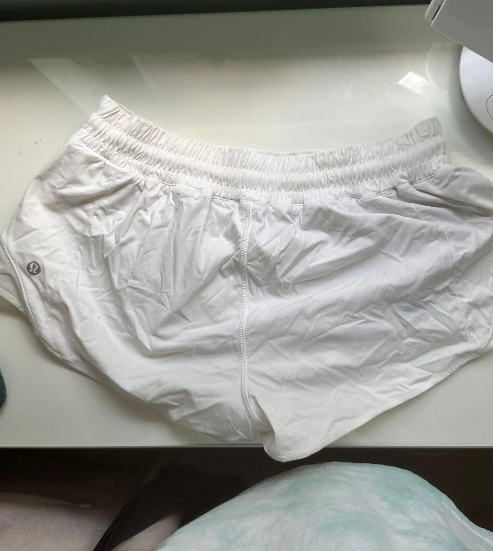 Lululemon  Hotty Hot Short 2.5” - Image 2