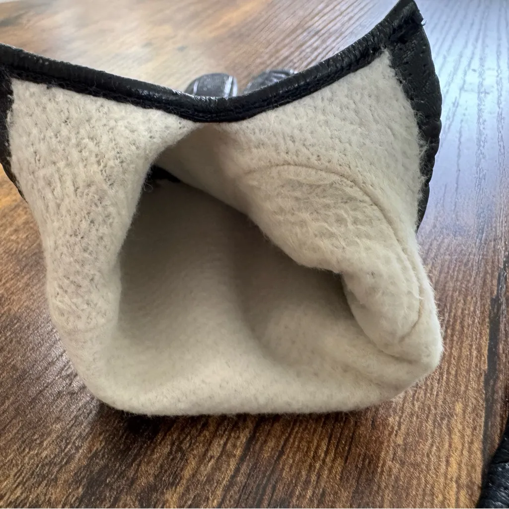 Women's Black Leather Gloves - Image 6