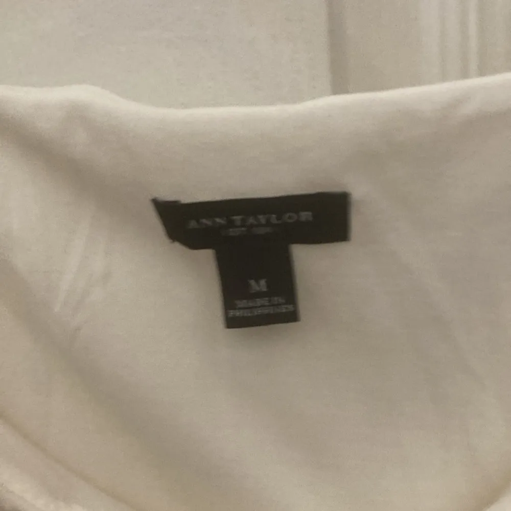 Ann Taylor FINAL MARKDOWN Lined  tank medium - Image 2