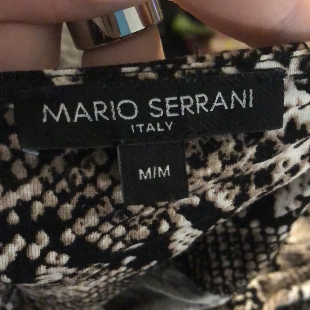 LAST CHANCE 💄 Mario Serrani Long Sleeve Tee, size Medium - Image 5