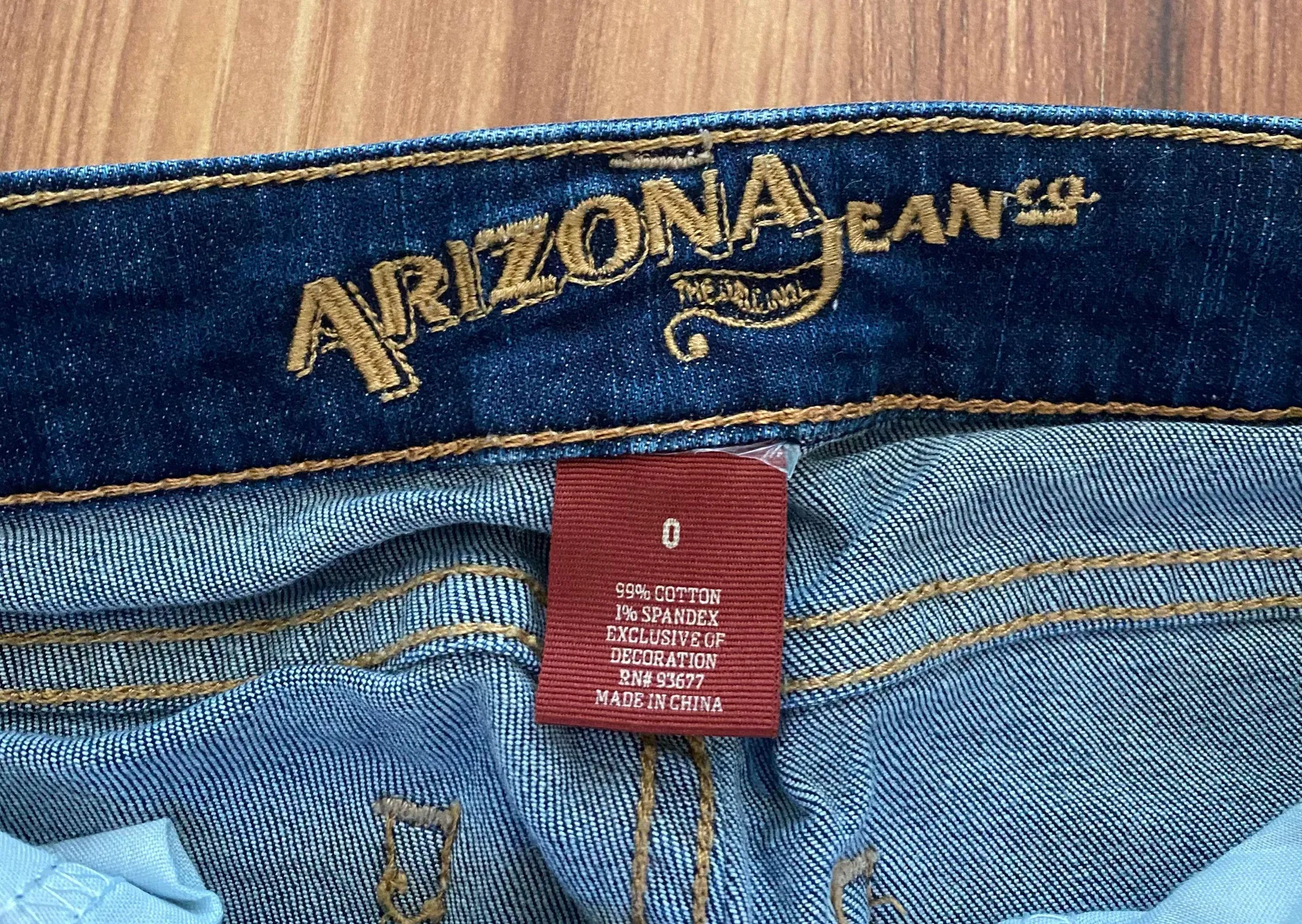 Arizona Bermuda Shorts - Image 3