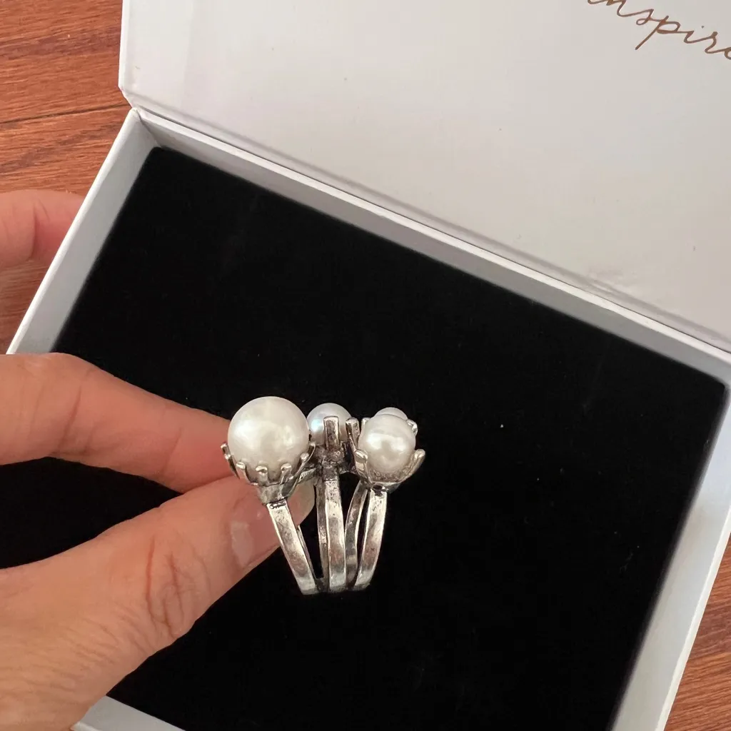 Vintage Elegant Silver Pearl Ring - Image 4