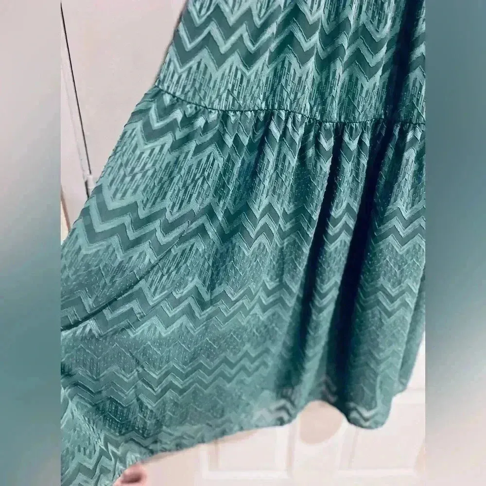 A NEW DAY TARGET WOMEN'S 1/2 Sleeve Tiered Green Midi Dress Chevron Print M - Image 4