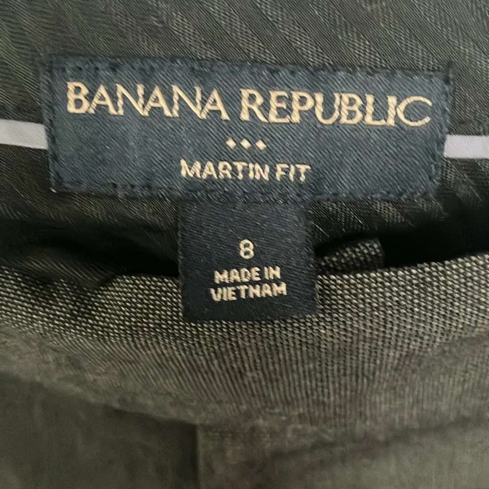 Banana Republic: Gray Martin Fit Boot Cut Dress Pants- 8 - Image 2