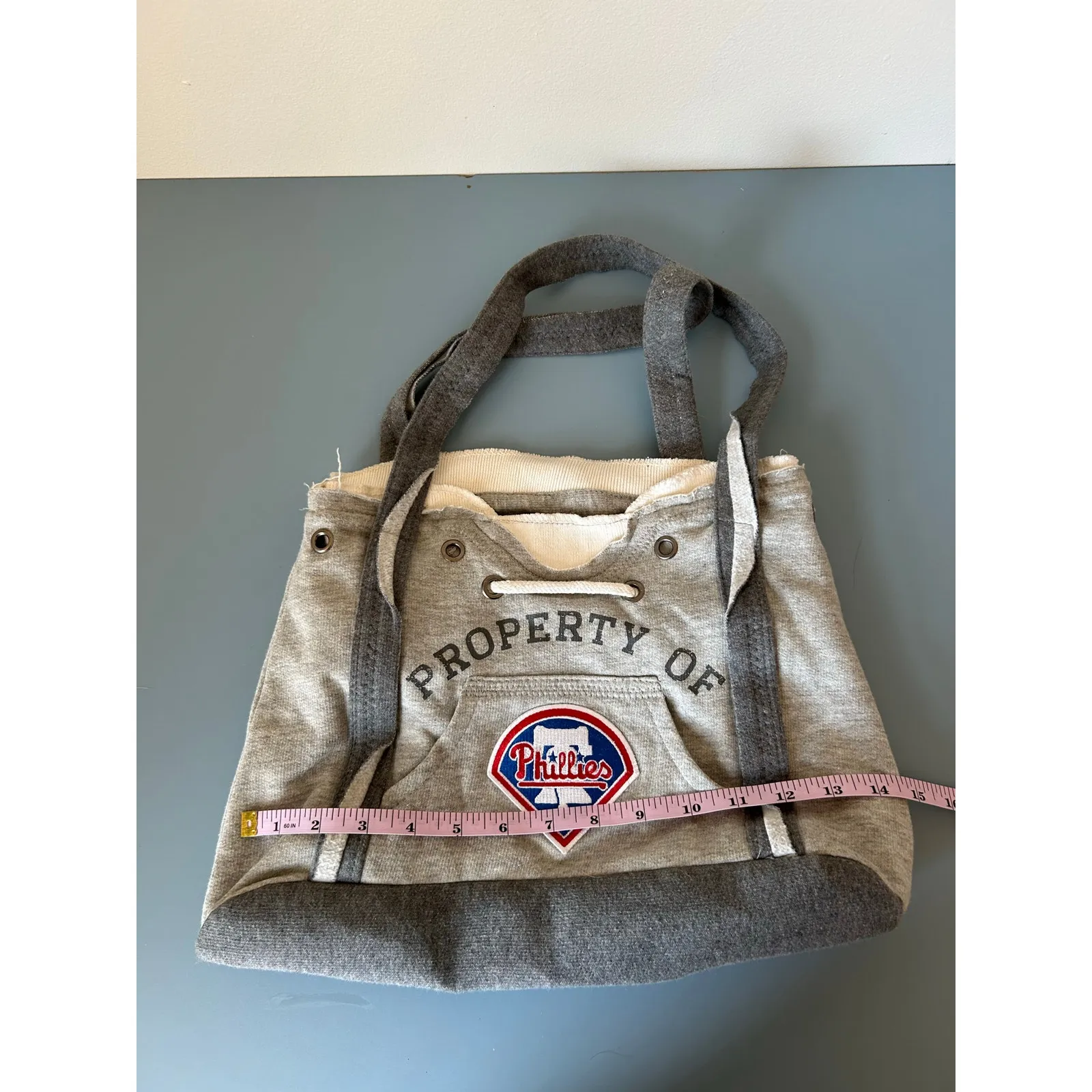 Little Earth Phillies hoodie sweatshirt bag grey - Image 8