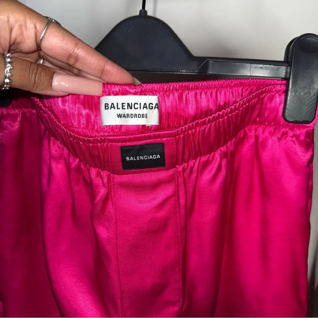 Balenciaga Pink Satin Logo-Patch Shorts Women’s FR 36 US 4 - Image 3