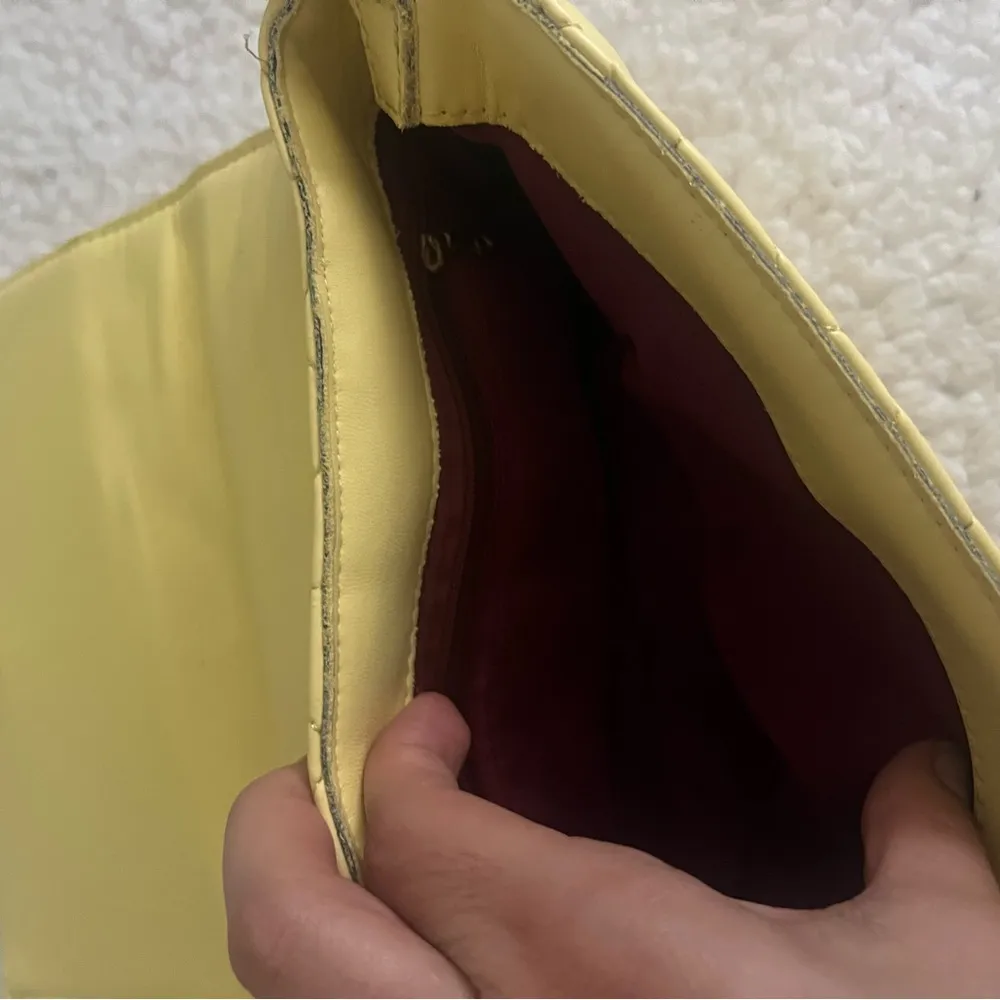 Yellow Quilted Chain Shoulder Bag - Image 7