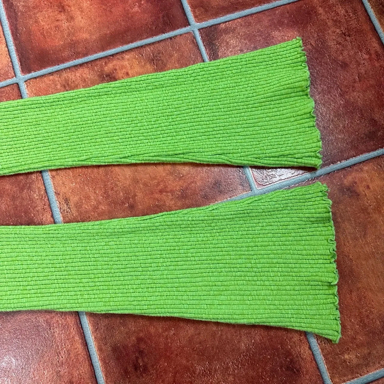 Lisa Says Gah HighWaisted Green Ribbed Bellbottom Pants Size Medium - Image 3