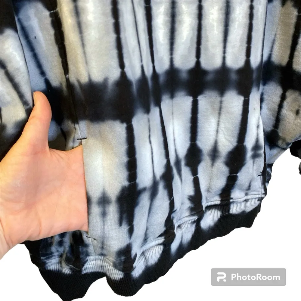 William Rast  Black/White Tie Dye Sweatshirt Size M - Image 3