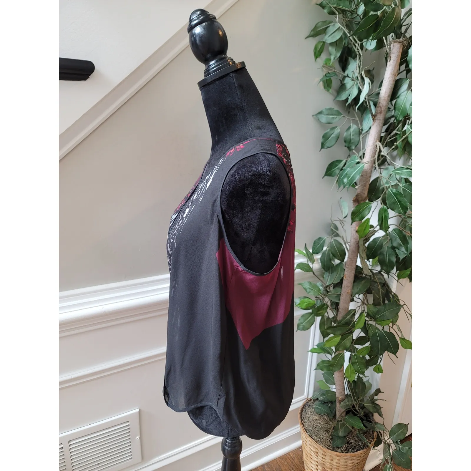 Kenneth Cole Blouse Women's Size Medium Multicolor Crew Neck Sleeveless - Image 6