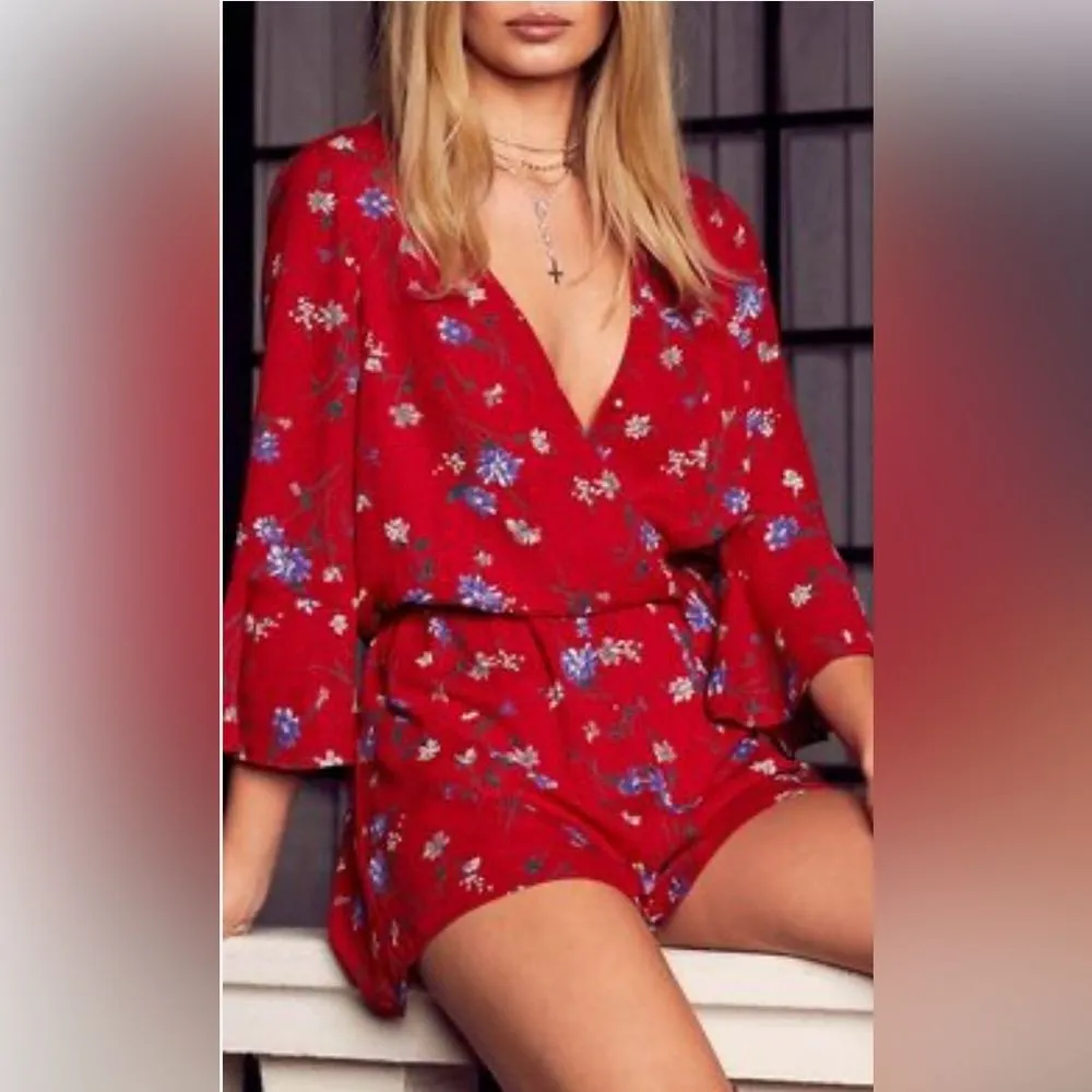 Lulus Bronwen Red Floral Print Flounce Sleeve Romper - Image 3