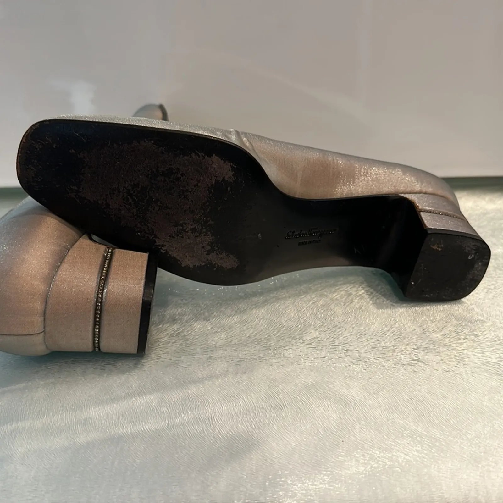 Ferragamo Shoes Vintage Shiny Nude Granny Slip On Heels Size Women's 7 - Image 4