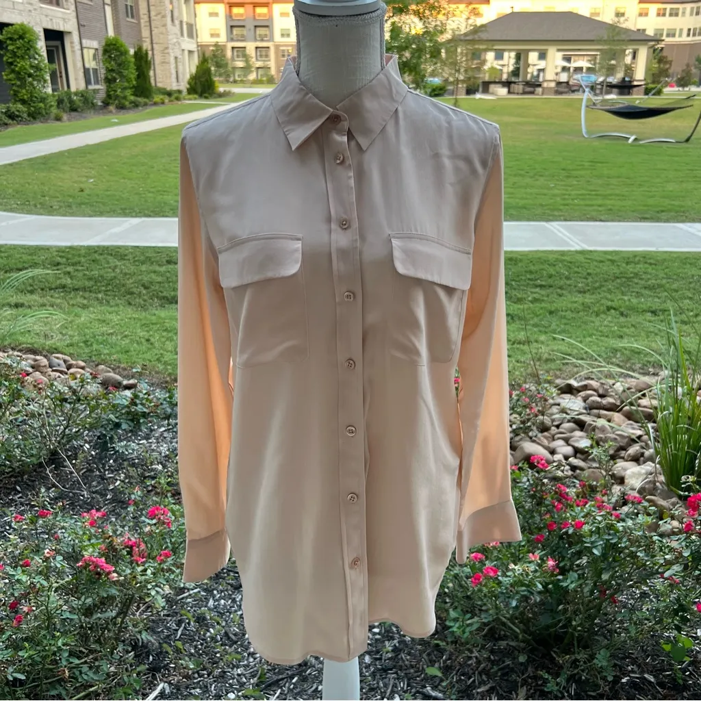 Equipment Femme Long Sleeve Silk Crepe Button Down Shirt In Smoke Rose - Image 5