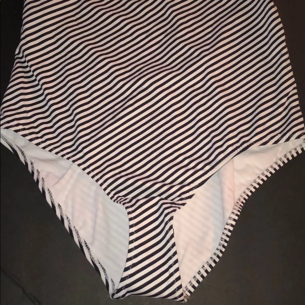 Tigerlily  Ozlem One Piece Lined‎ Suit nwt - Image 4