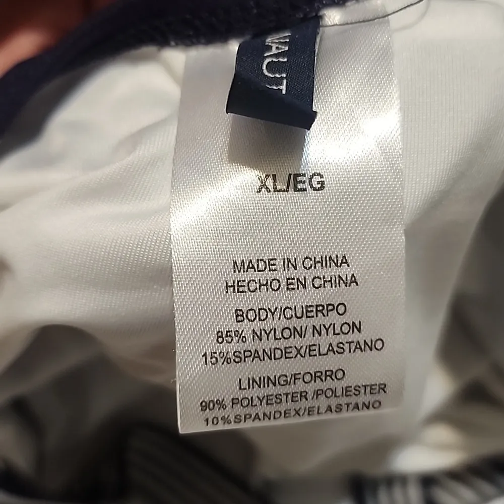 Nautica Women's Cross Back One Piece Swimsuit. Size XL - Image 9