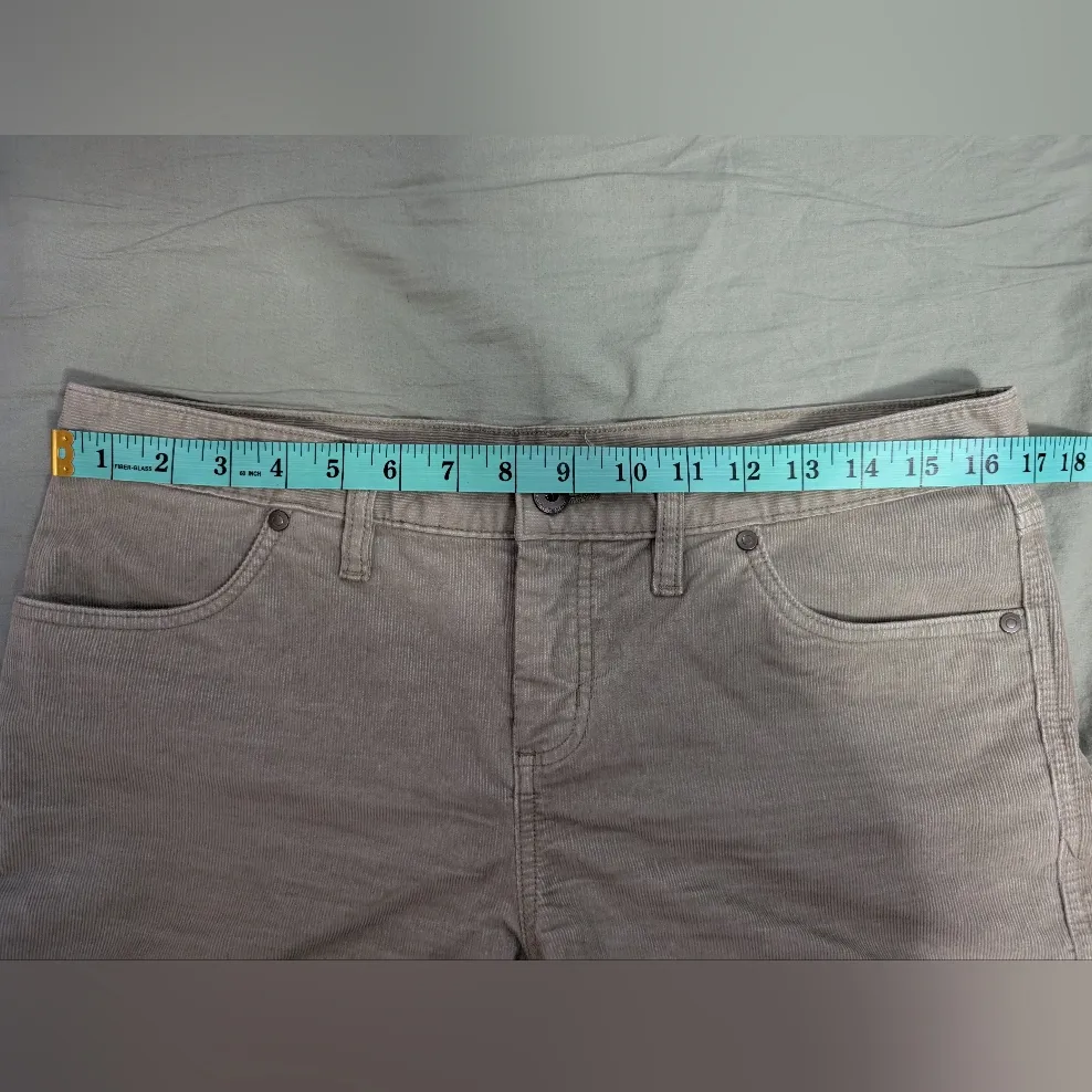 Carve Designs Oahu Corduroy Short 4" W8 Khaki - Image 5