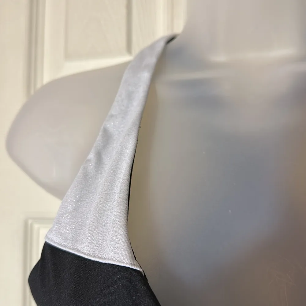 Victoria's Secret Sport Black and Silver Halter Top Racerback Sports Bra M - Image 5