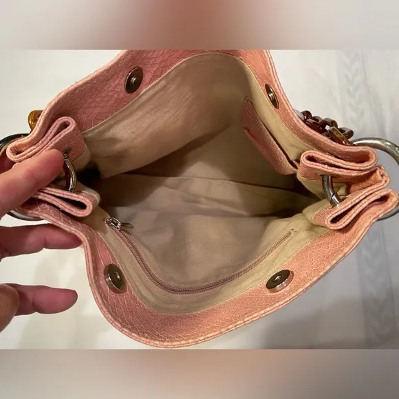 Pink Faux‎ leather bag with tortoise like handle, 12” x 13” - Image 4