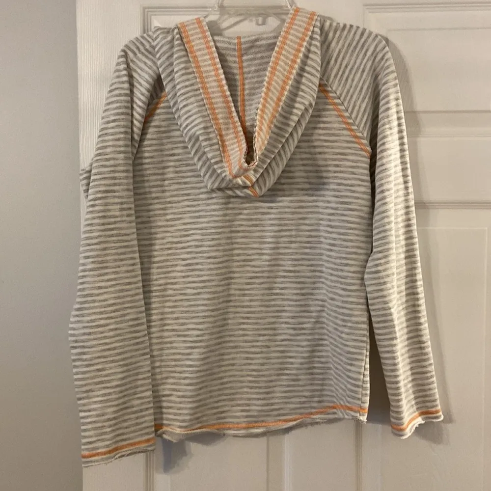 Hem & Thread Anthology Hoodie type too long sleeves silver  and orange see photo - Image 6