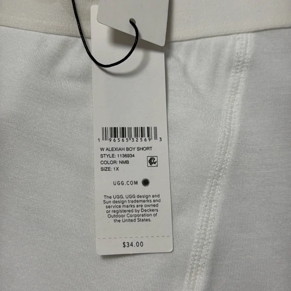 UGG Alexiah Boy Short - Image 3