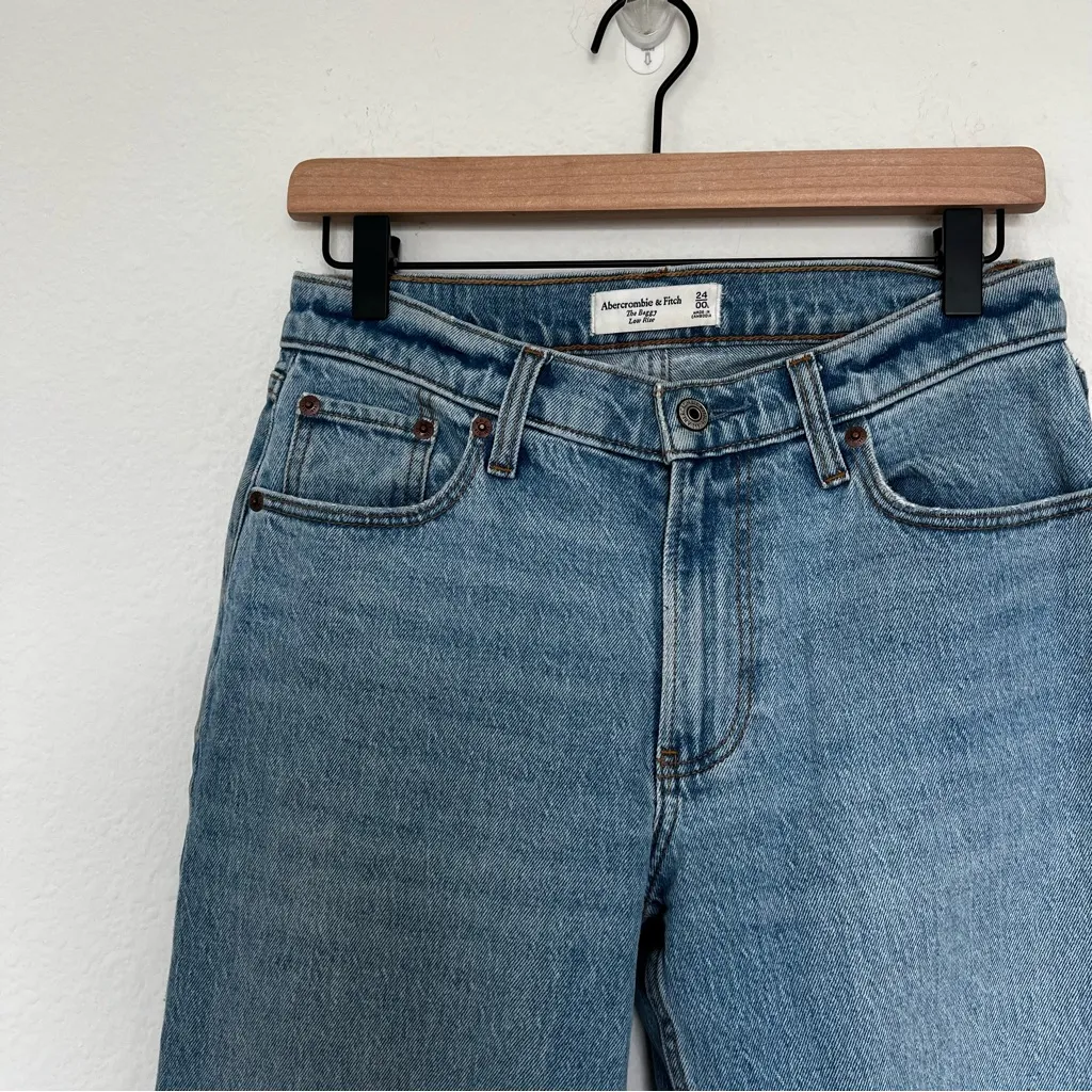 Abercrombie & Fitch Low Rise Baggy Jean Medium With Raw Hem - Image 7