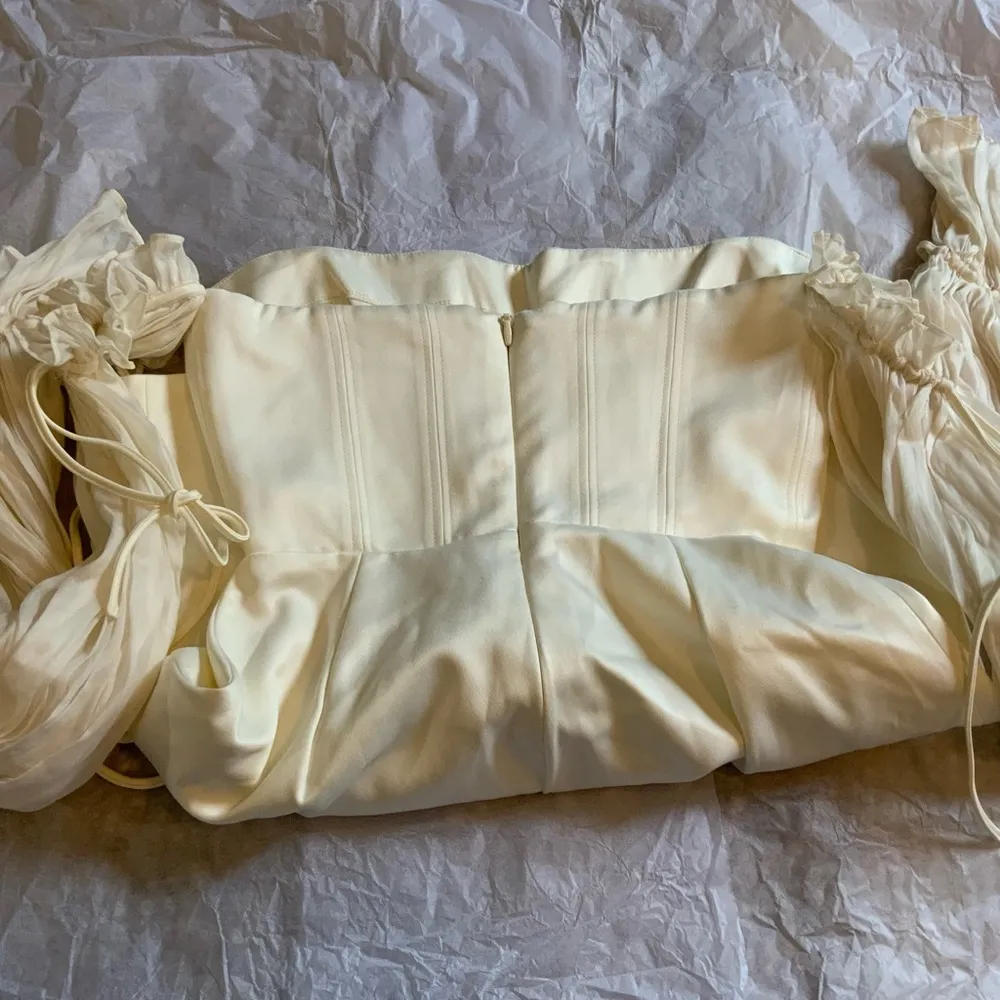 House of CB 'Marissa' Ivory Strapless Ivory Corset Dress - Image 5