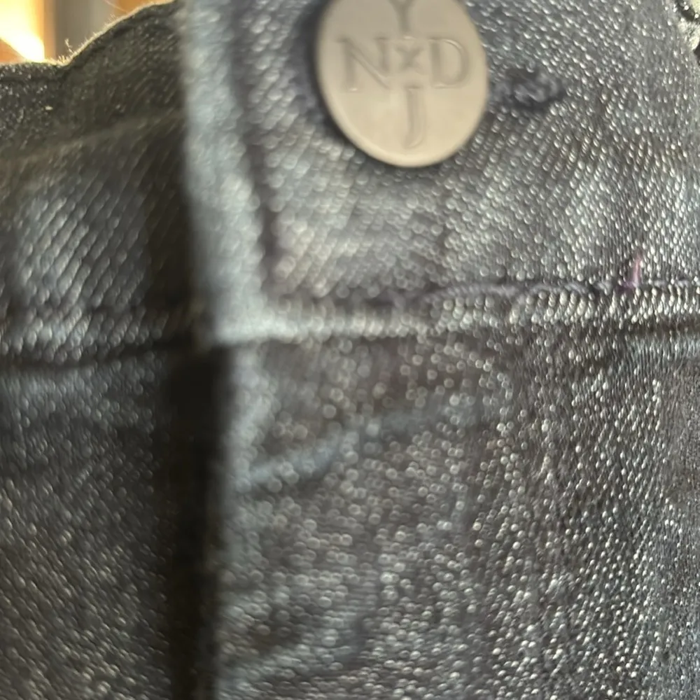 NYDJ Stretch Bermuda Shorts Jorts Sz 6 Dark Denim Red/White Selvedge Slimming - Image 4