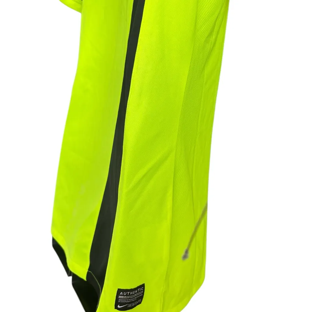 Nike Striker III short-sleeved soccer jersey - Image 3