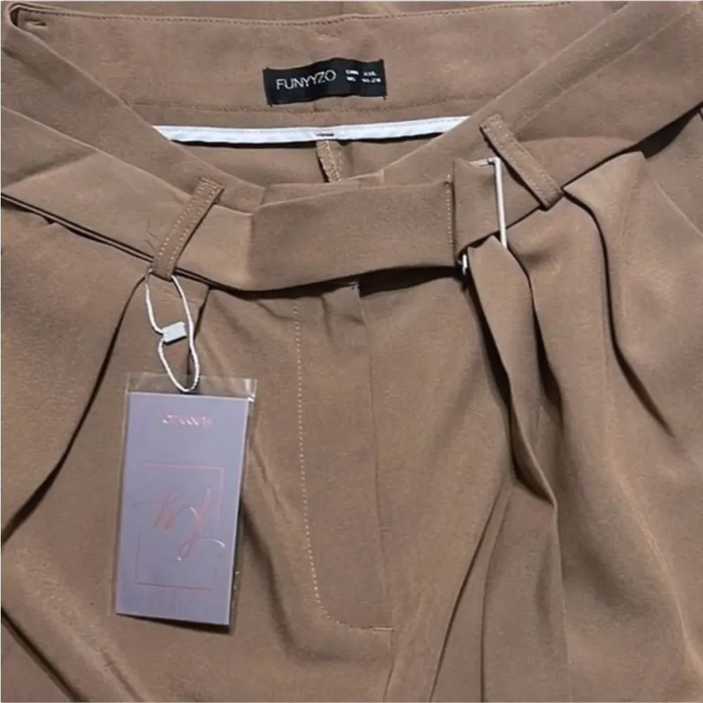 Funyyzo Wide Leg Trouser Pants Taupe Women's 10 (Tag says 18 but waist is 15") Tan - Image 3