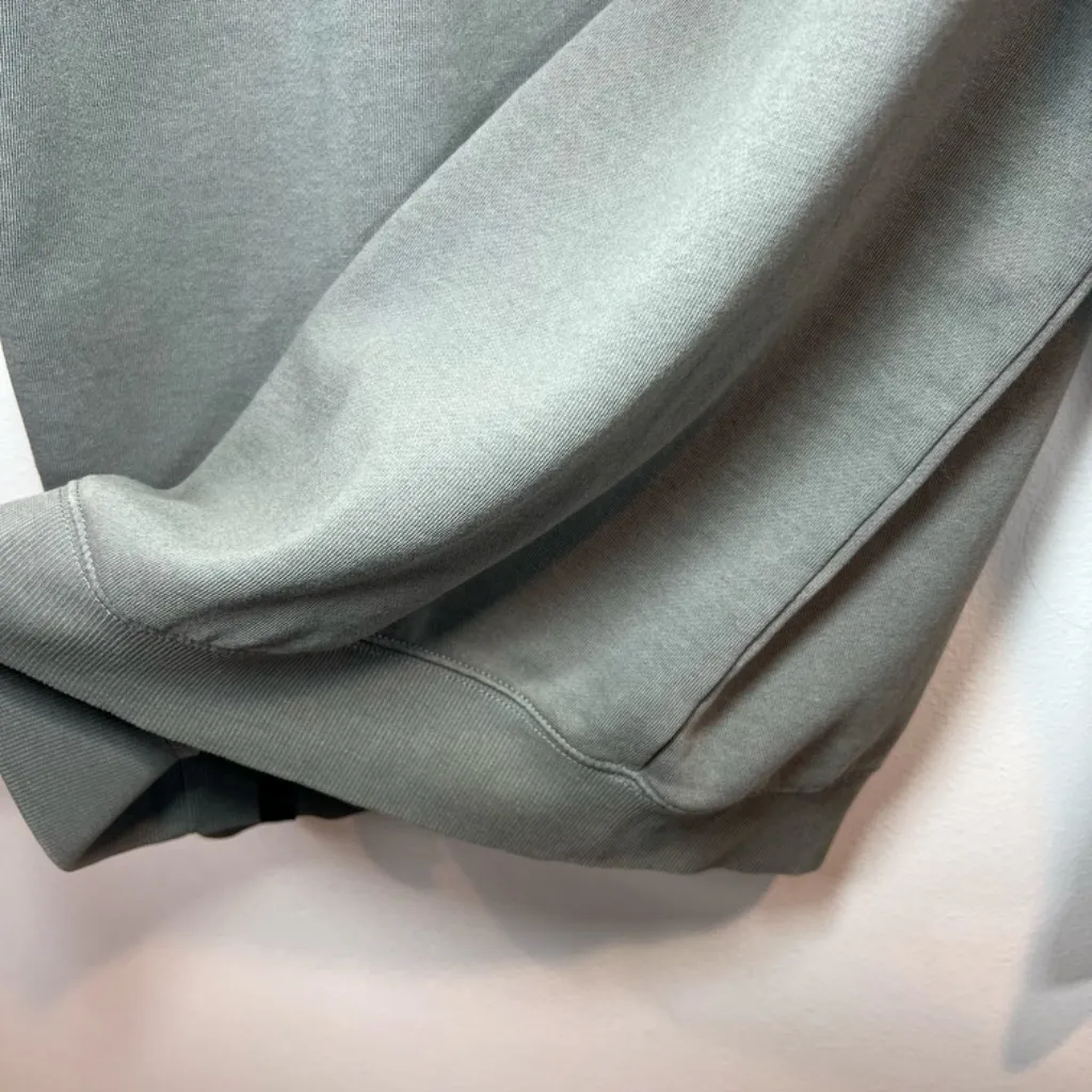 Gameday Social Hawkeyes Football Embossed Crewneck Sweatshirt Gray Adult Large - Image 11