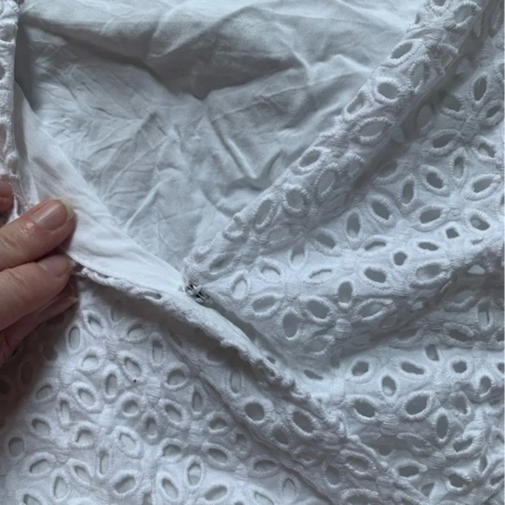 Greylin Anthropologie White Eyelet Blouse XS - Image 7