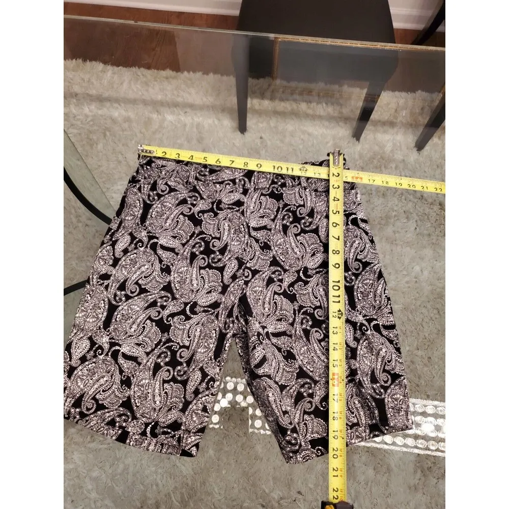Basic Editions Women's Black & White Paisley Cotton Walking Casual Short Size S - Image 10