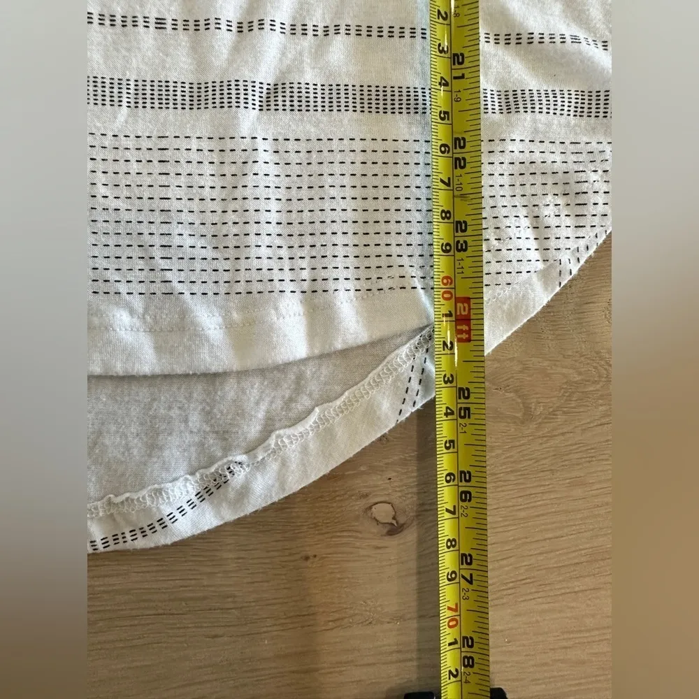 Rip Curl  Women’s Sleeveless Pocket Ringer White Black Tank Top Size Medium - Image 6