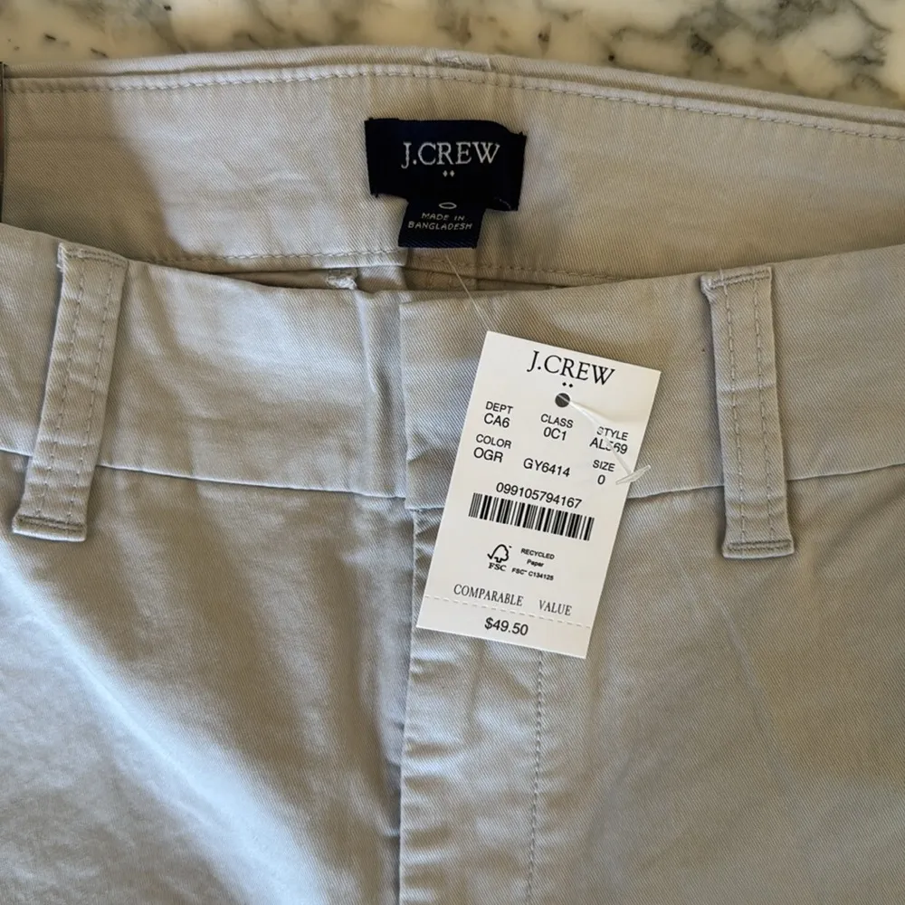 NWT J.Crew 9" Frankie Bermuda Chino‎ Short in Oyster Grey Women's Size 0 - Image 8