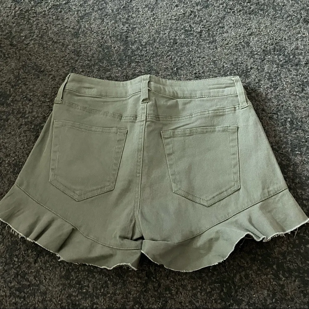 T.D.C. Ruffle Hem denim shorts Size 2 - Image 5