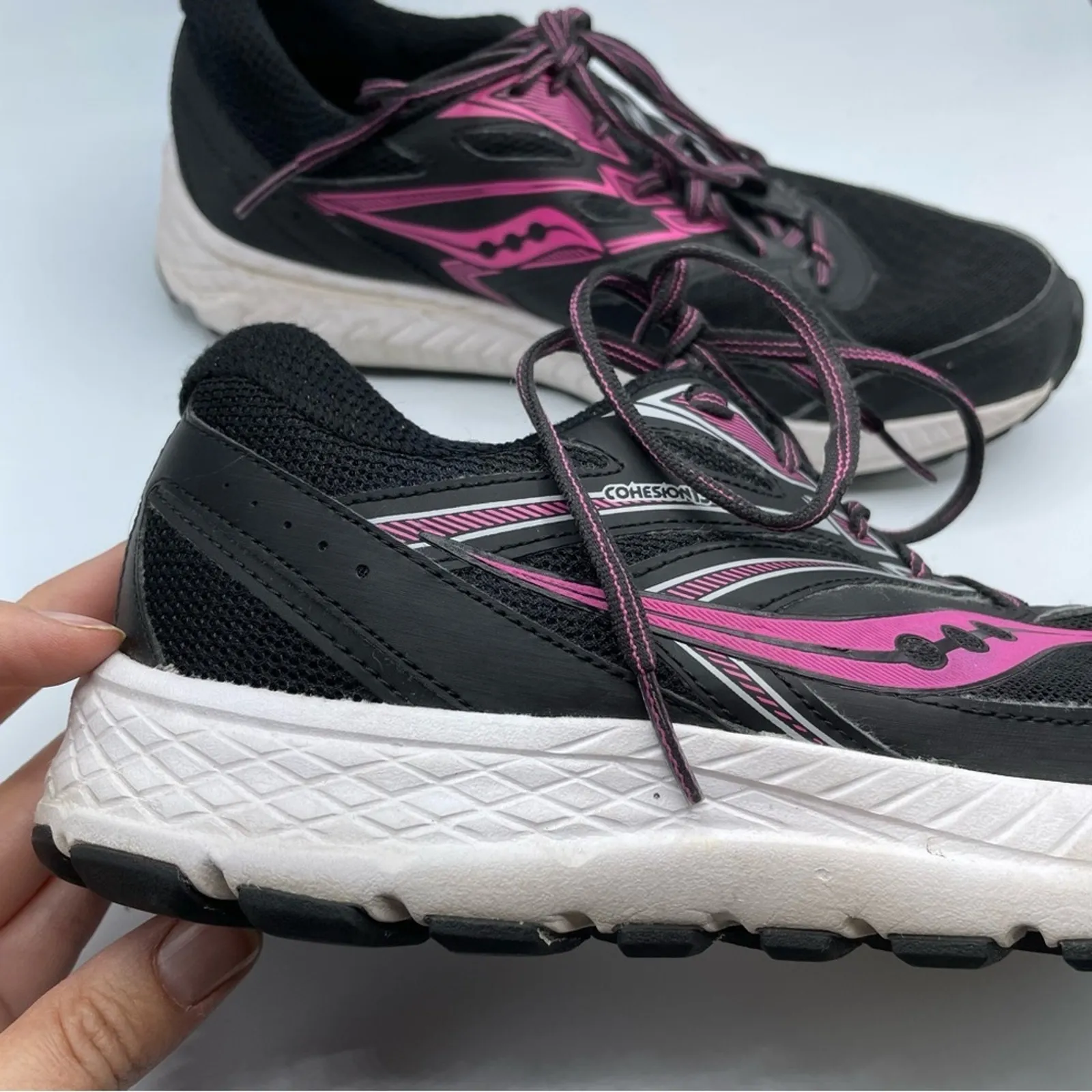 Saucony Cohesion 13 Black & Hot Pink Womens Running Shoes Sneakers 8.5 Athletic - Image 2