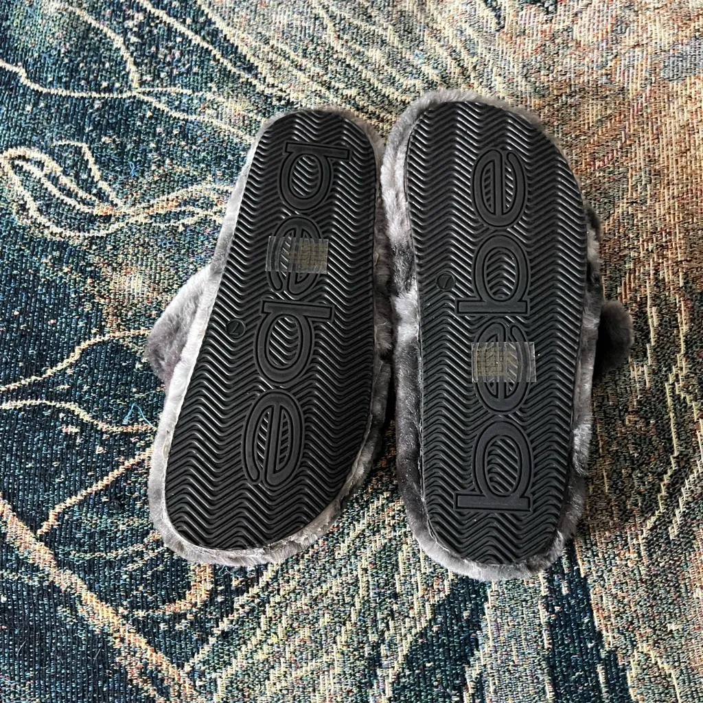 Bebe Plush Gray and Gold Faux Fur Slippers Slides SZ 7 Soft Sandals Rhinestone - Image 9