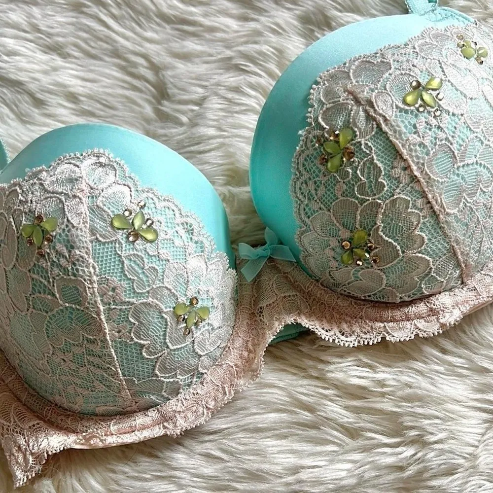 Victoria’s Secret Dream Angels Bra size 32D - Image 3