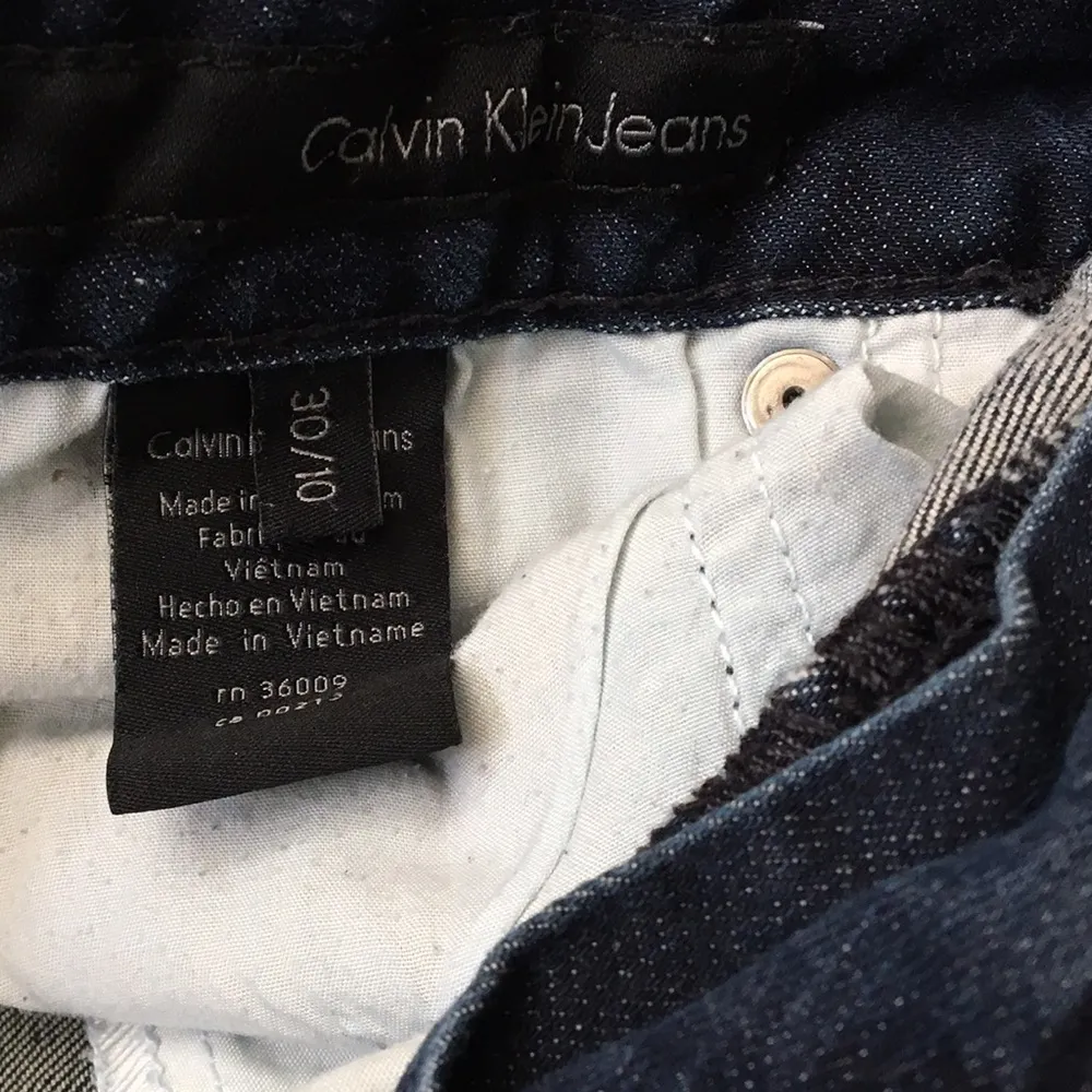 Calvin Klein Lean Boot Jeans GUC - Image 4