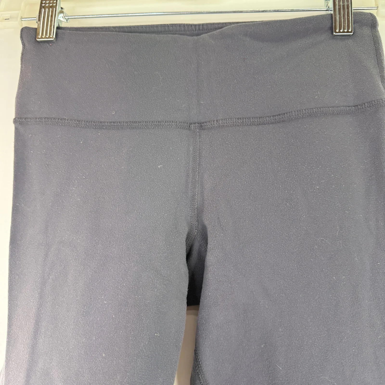 Lululemon Grey Cropped Ruched Adjustable Drawstring Hem Leggings Size 6 - Image 3