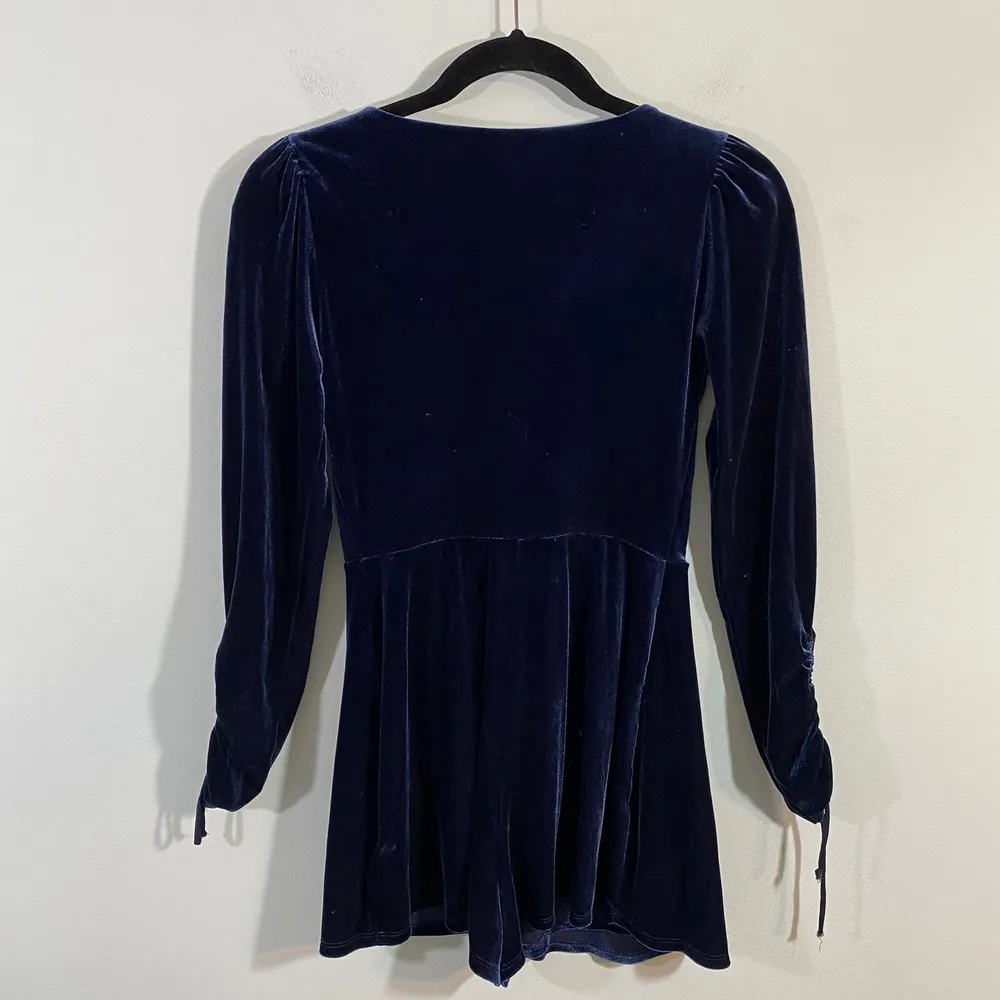 Urban Outfitters Women's Blue Goldmine Velvet Romper Size XS - Image 9