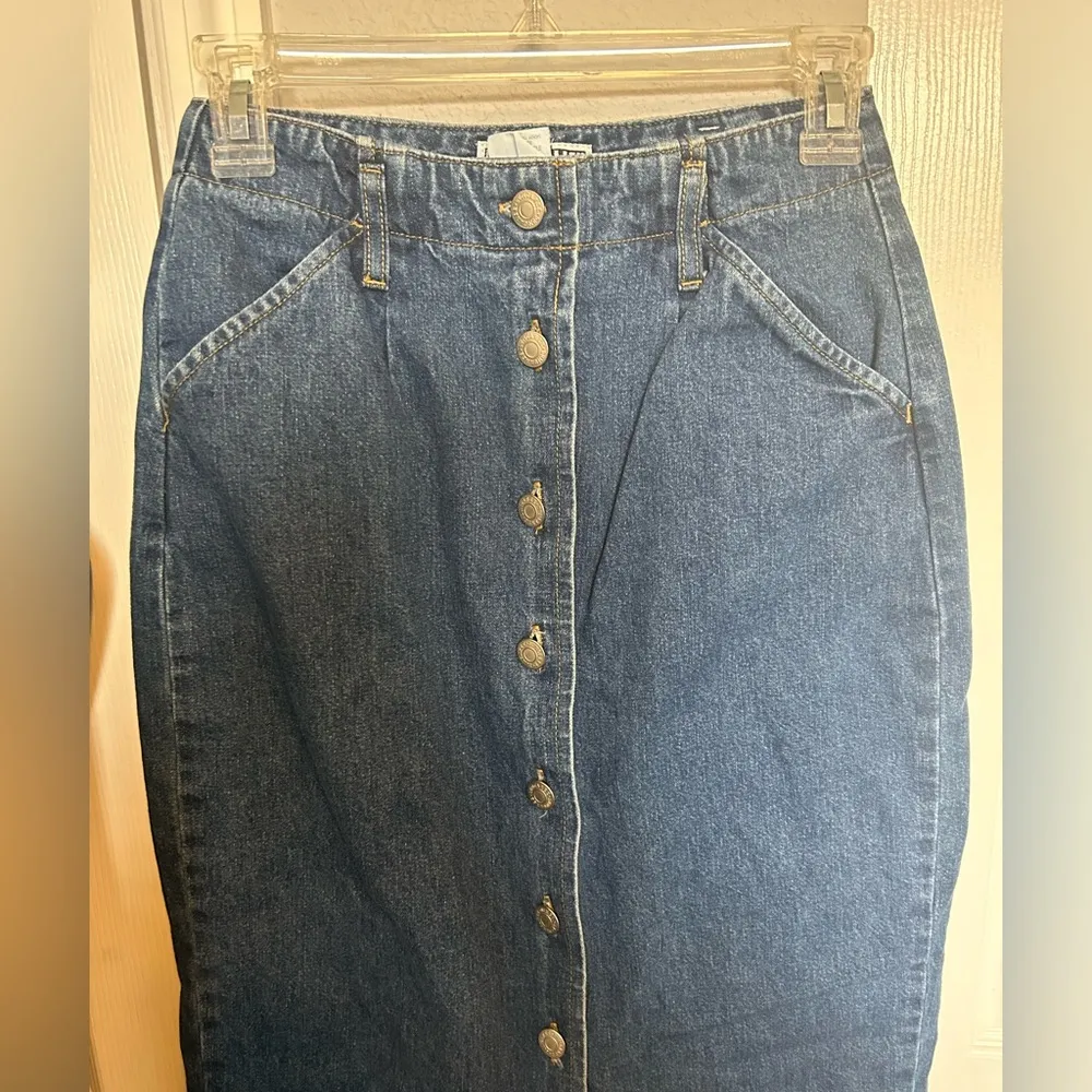 Red camel vintage button down midi denim skirt size 3 - Image 6